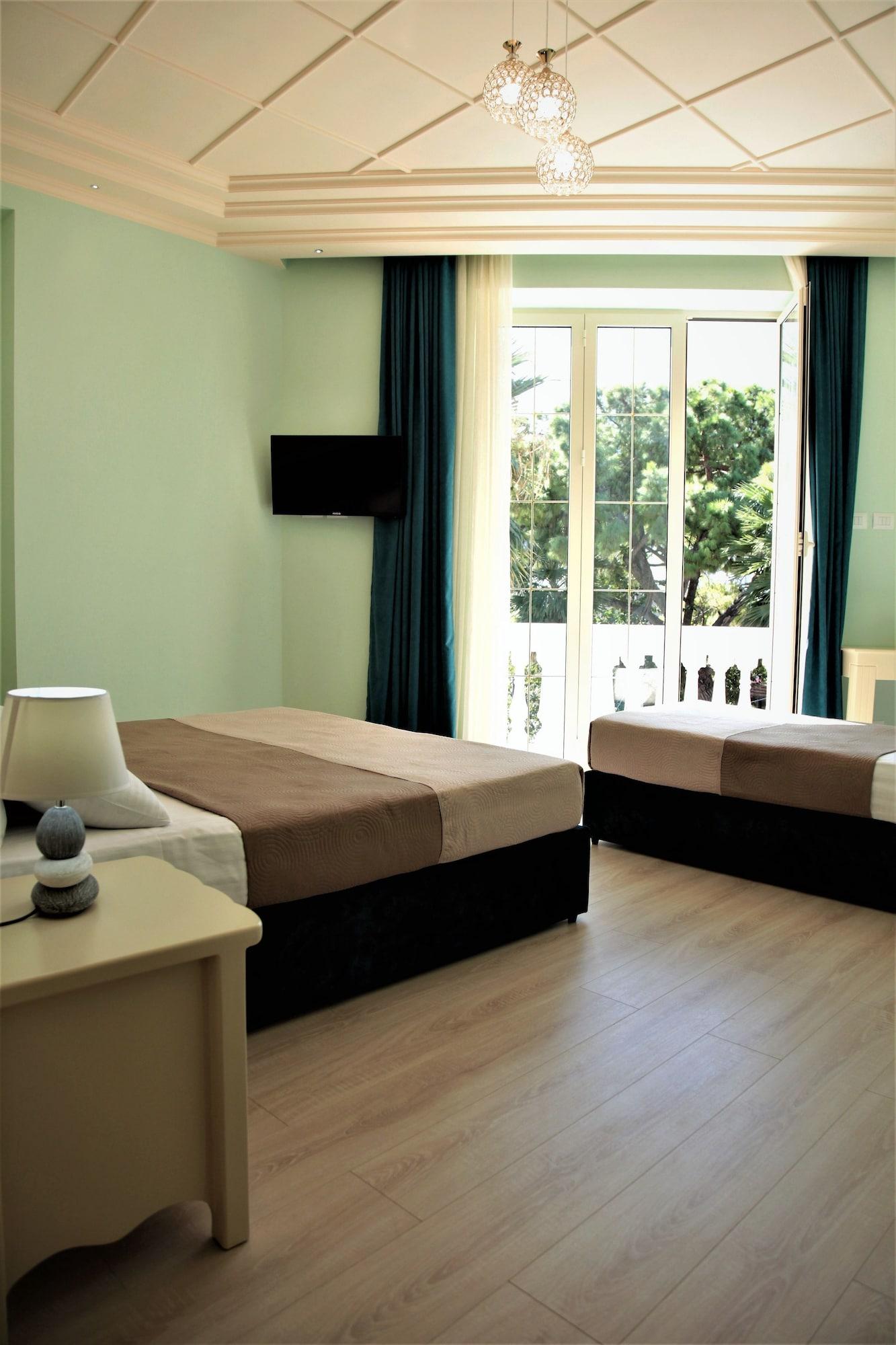 Hotel Veliera Durrës Exteriör bild