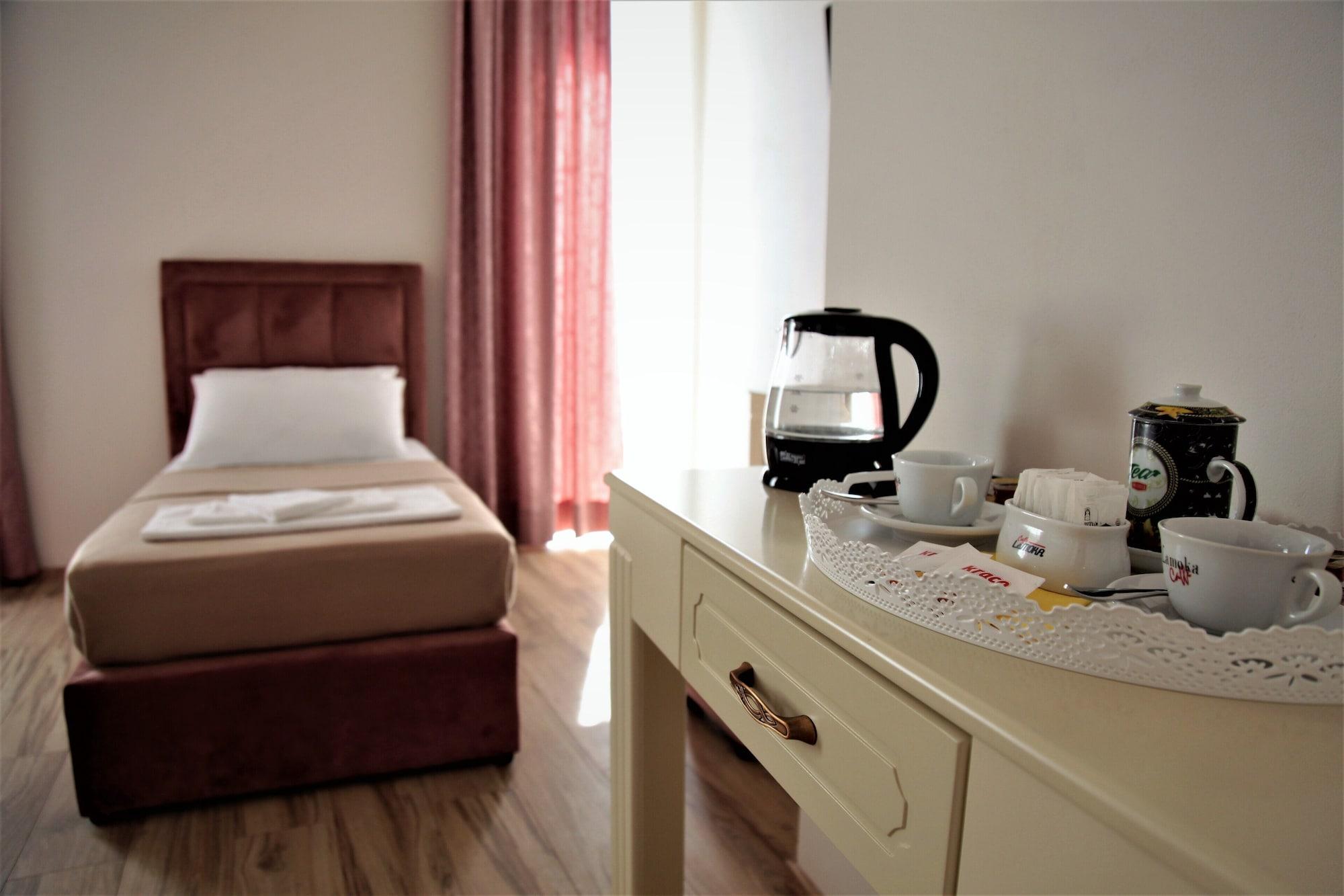 Hotel Veliera Durrës Exteriör bild
